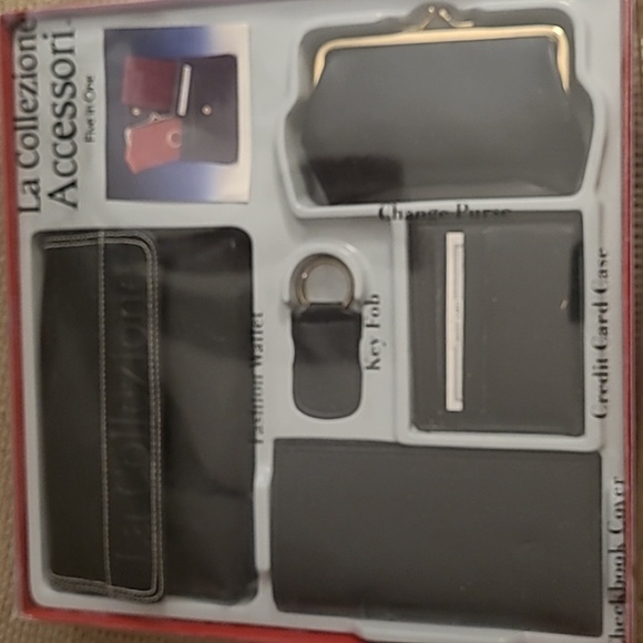 Clutch, change purse, credit card holder, more! 5 in 1 Accessories. Great gift! - Picture 1 of 5